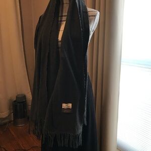 Soft virgin wool gray scarf